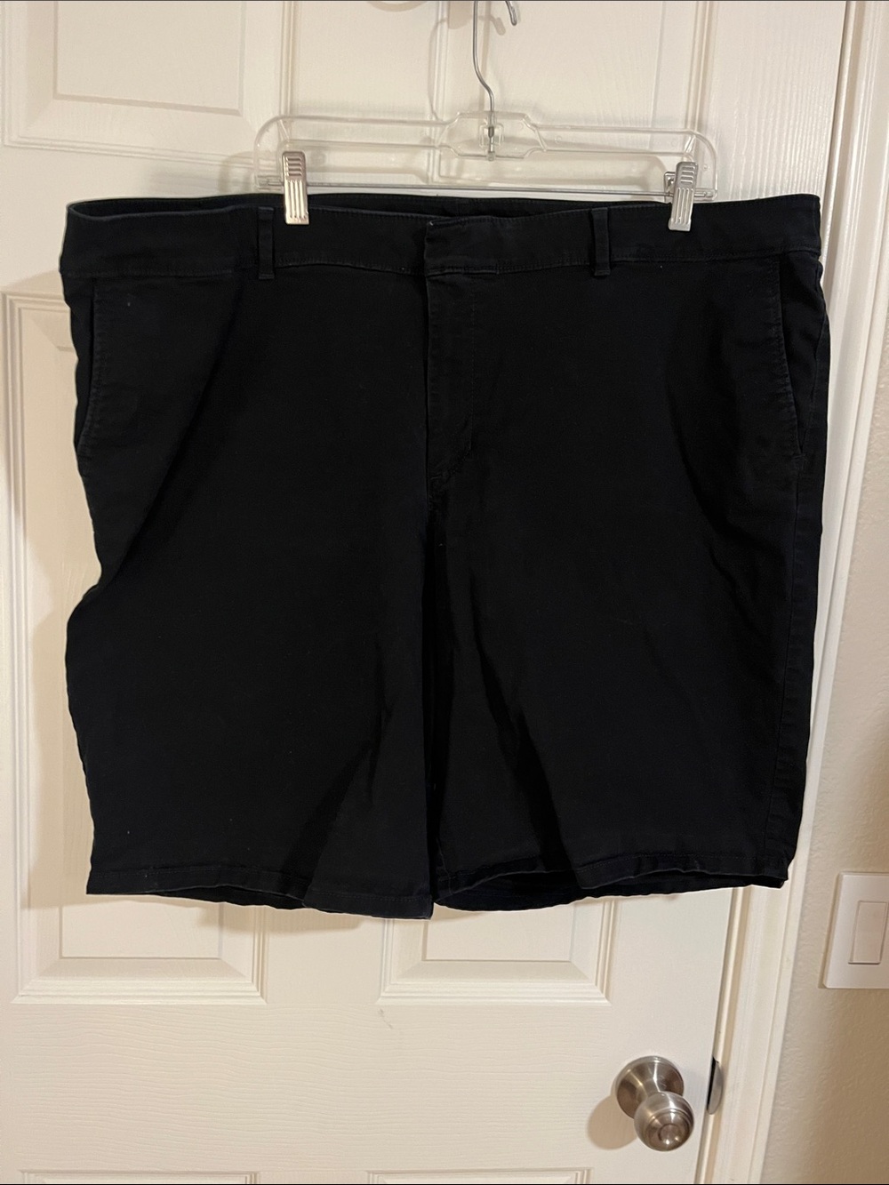 LOFT Black Bermuda Shorts 22